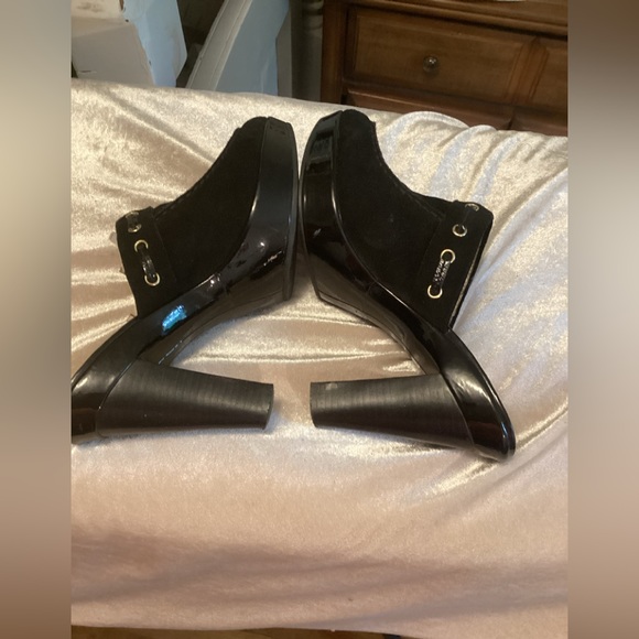 COACH suede slide with heel - Picture 7 of 8